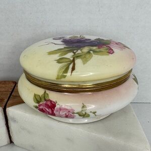 1900s Hand Painted Rosen Hale Bavaria Ceramic Dresser Box